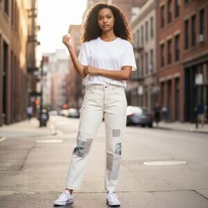 LOGO Lavish Women’s Patchwork Cropped Straight Leg Jeans Cream Denim Size 10